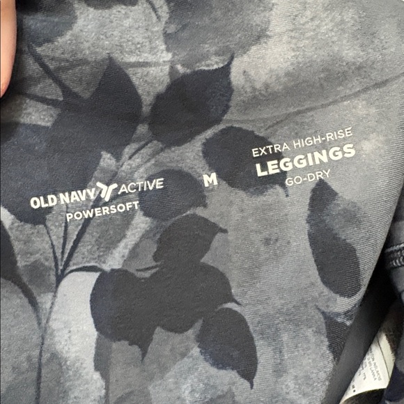Old Navy Like New Active Powersoft Extra High-Rise Leggings Cropped Size M - Picture 11 of 12